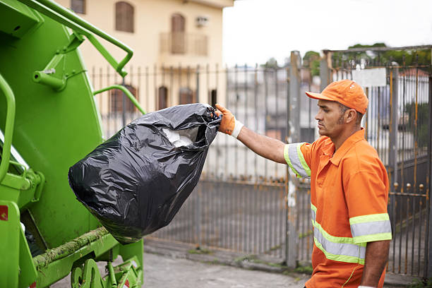 Best Yard Waste Removal  in La Crescent, MN